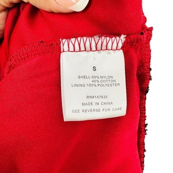 Romeo And Juliet C Lace Red Off The Shoulder Top  Whimsigoth Women’s Size Small - Picture 13 of 15